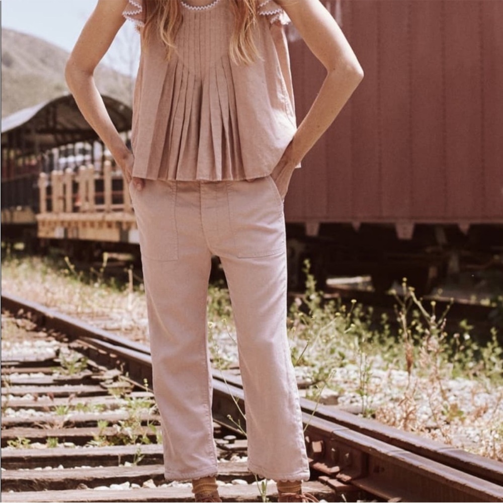 THE GREAT. Ric Rac Scallop Blush Cropped Pants - Picture 2 of 12